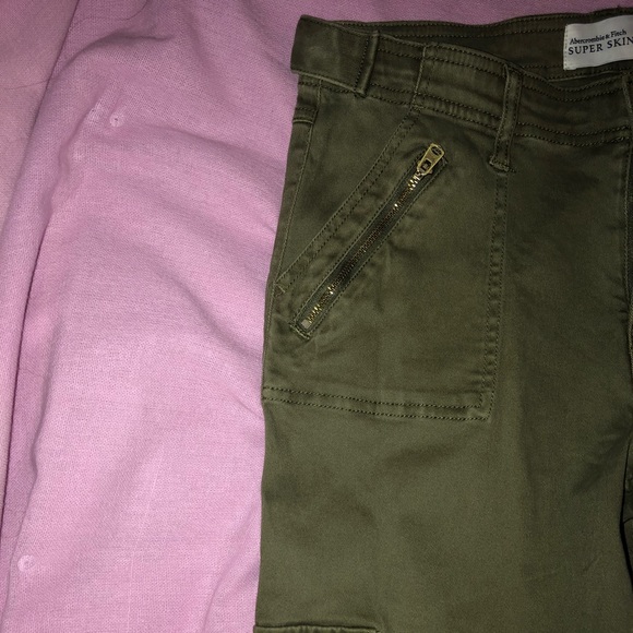 BRAND NEW | Abercrombie & Fitch | Super Skinny - Picture 2 of 5